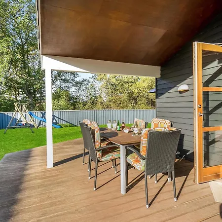 Gorgeous In With Kitchen Holiday home